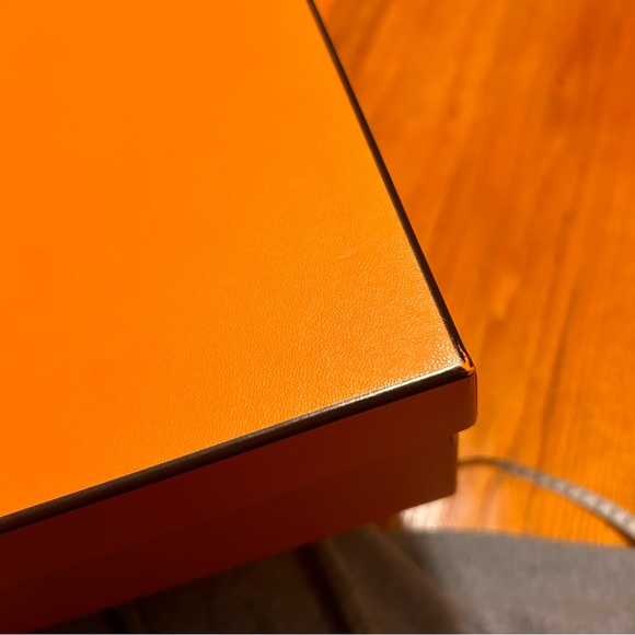Hermes Gift Box - Picture 5 of 9